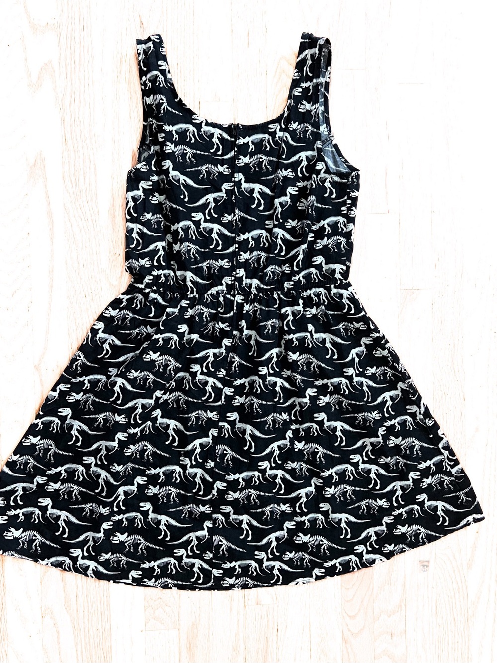 Retrolicious dinosaur print dress. Size junior XL. GLOW IN THE DARK!!!